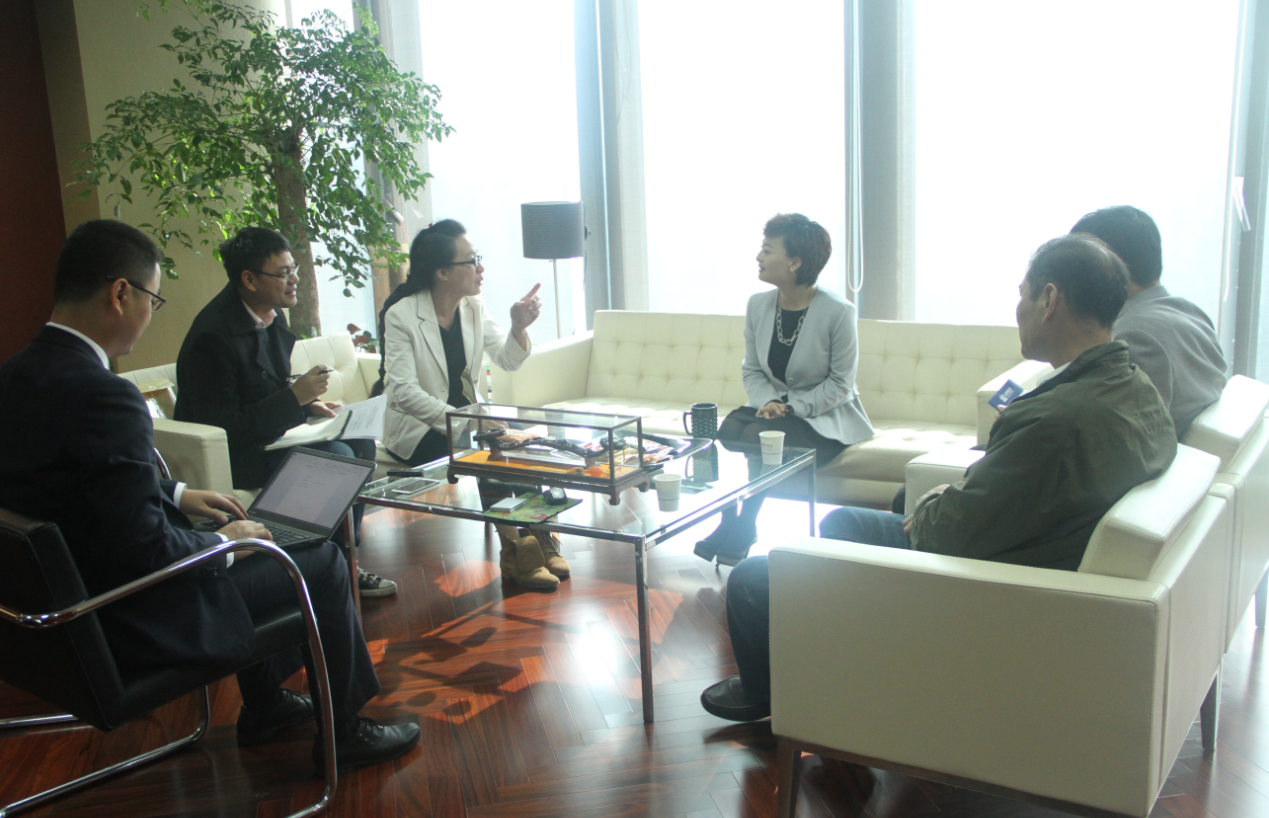 欧博游戏物业董事长韩芳女士接受西湖区物业管理协会专访