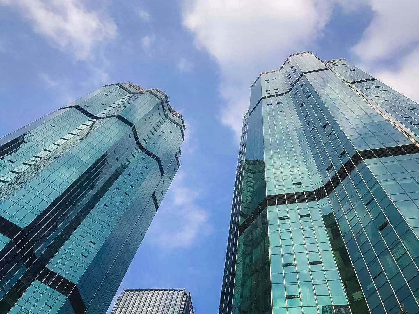 守护常在 美好永续|欧博游戏物业服务项目钱塘航空大厦获评五星级物业服务项目