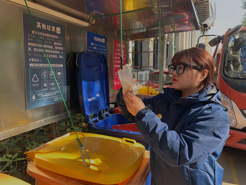 江滨花园喜迎续聘|实探18年老社区 这里的美好从未中断